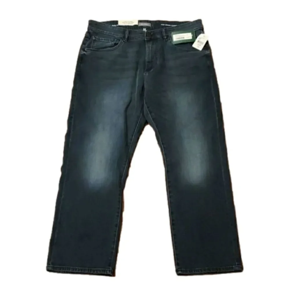 DL1961 Avery Modern Straight Fit Jean Size 34/28